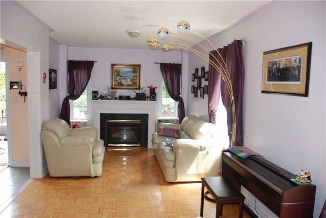 43 Foxchase Ave, House attached with 3 bedrooms, 4 bathrooms and 3 parking in Vaughan ON | Image 5
