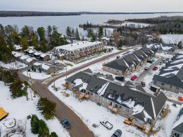 10 - 17 Lakewood Cres, Townhouse with 2 bedrooms, 2 bathrooms and 2 parking in Kawartha Lakes ON | Image 24