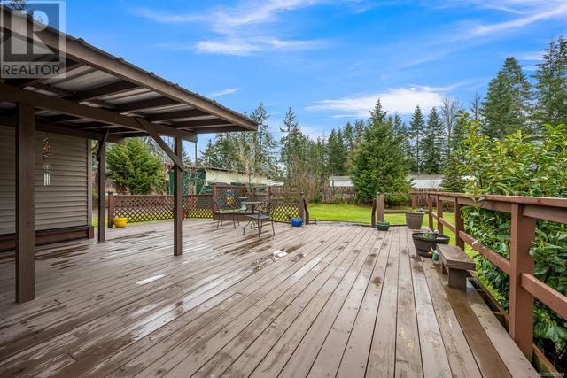 5733 Island Hwy N, House detached with 3 bedrooms, 1 bathrooms and 4 parking in Comox Valley B (Lazo North) BC | Image 22