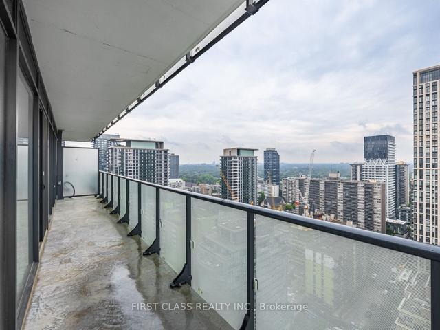 2704 - 161 Roehampton Ave, Condo with 2 bedrooms, 2 bathrooms and 1 parking in Toronto ON | Image 17
