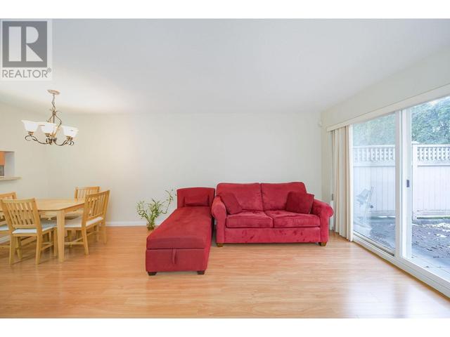 35 - 6670 Rumble Street, House attached with 3 bedrooms, 3 bathrooms and 2 parking in Burnaby BC | Image 10