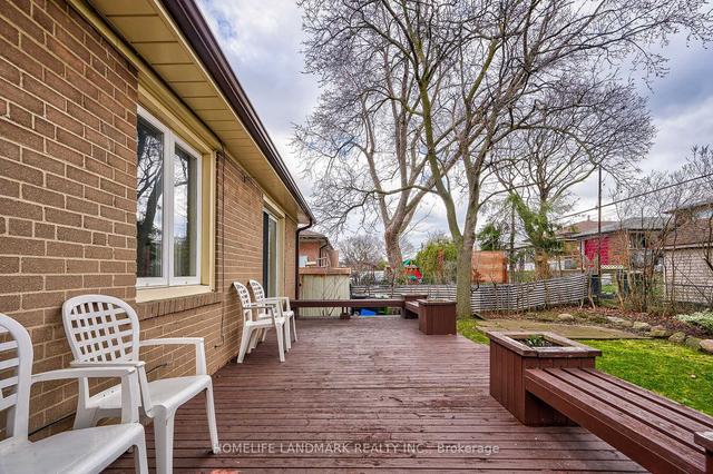 28 Murmouth Rd W, House detached with 3 bedrooms, 2 bathrooms and 3 parking in Toronto ON | Image 31
