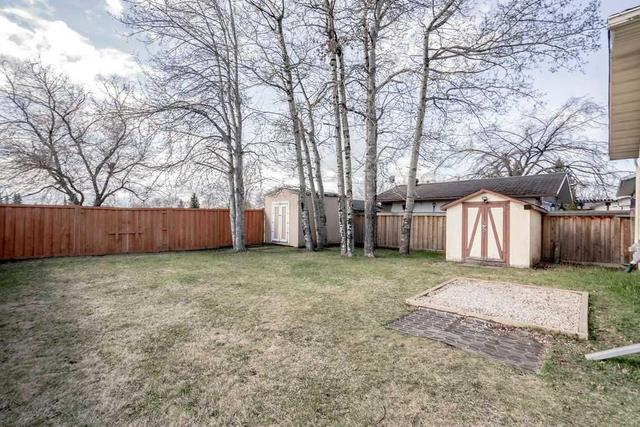 9581 74 Avenue, House detached with 4 bedrooms, 2 bathrooms and 4 parking in Grande Prairie AB | Image 19