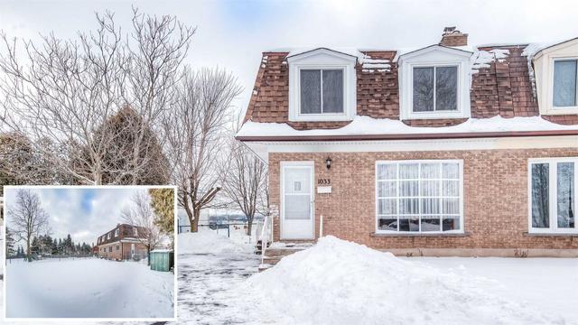 1033 Langs Circ, House semidetached with 3 bedrooms, 1 bathrooms and 3 parking in Cambridge ON | Image 1