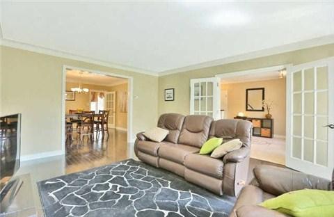 7 Bethany Crt, House detached with 4 bedrooms, 3 bathrooms and 4 parking in Hamilton ON | Image 4