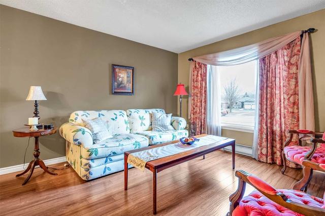 864 Hooey Crt, House semidetached with 2 bedrooms, 2 bathrooms and 2 parking in Cobourg ON | Image 3