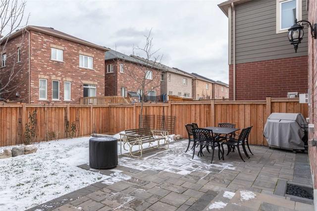 101 Fingland Cres, House detached with 3 bedrooms, 3 bathrooms and 2 parking in Hamilton ON | Image 38