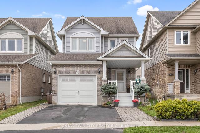 916 Banffshire Crt, House detached with 3 bedrooms, 3 bathrooms and 3 parking in Kitchener ON | Image 1