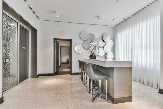 806 - 68 Merton St, Condo with 1 bedrooms, 1 bathrooms and 1 parking in Toronto ON | Image 29