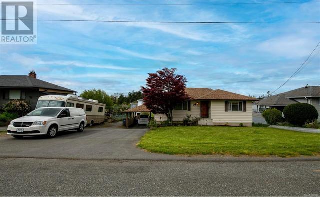3696 Raymond St S, House detached with 4 bedrooms, 2 bathrooms and 5 parking in Saanich BC | Image 30