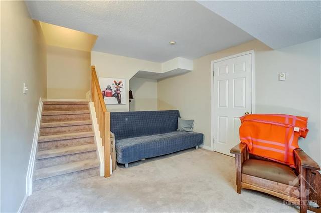 244 Stoneway Drive, Townhouse with 3 bedrooms, 2 bathrooms and 3 parking in Ottawa ON | Image 26