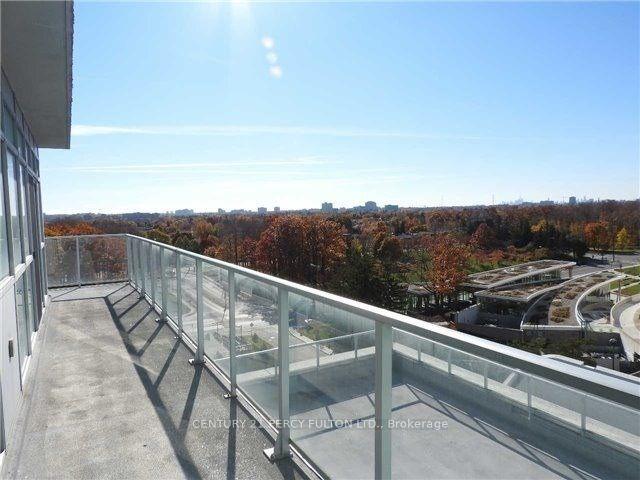 809 - 60 Town Centre Crt, Condo with 1 bedrooms, 1 bathrooms and 1 parking in Toronto ON | Image 2