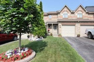 17 Murphy Lane, Townhouse with 3 bedrooms, 2 bathrooms and 2 parking in Ajax ON | Image 1