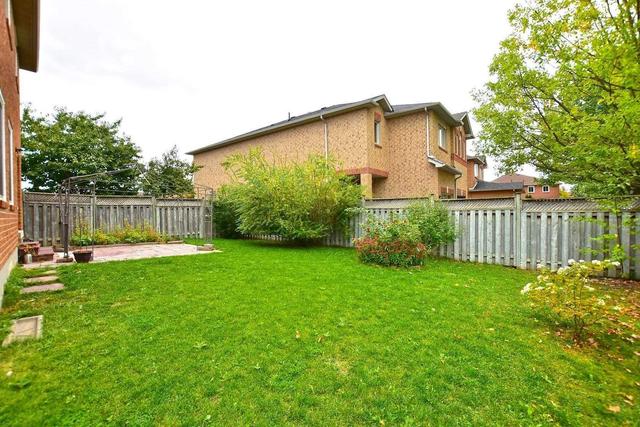 13 Trailridge Dr, House detached with 5 bedrooms, 4 bathrooms and 6 parking in Brampton ON | Image 31