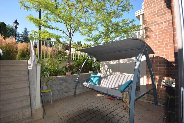 Th 38 - 93 The Queensway Ave, Townhouse with 1 bedrooms, 2 bathrooms and 1 parking in Toronto ON | Image 6