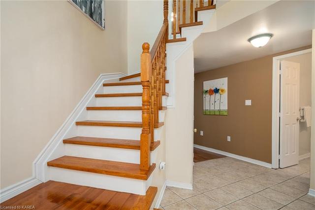1011 Springfield Drive, House semidetached with 4 bedrooms, 2 bathrooms and 4 parking in Kingston ON | Image 47