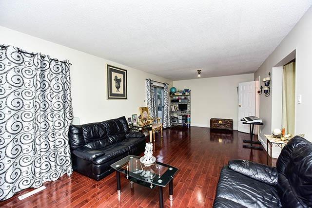 11 Fireside Dr, House detached with 3 bedrooms, 5 bathrooms and 3 parking in Toronto ON | Image 15