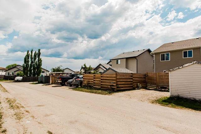 10610 73 Avenue, House detached with 4 bedrooms, 2 bathrooms and 2 parking in Grande Prairie AB | Image 47