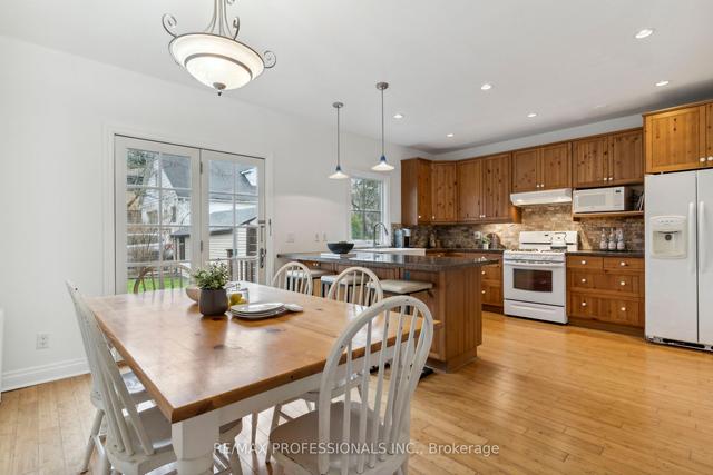 38 Thirty Fifth St, House detached with 3 bedrooms, 4 bathrooms and 4 parking in Toronto ON | Image 7