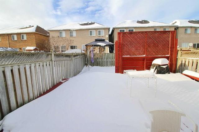 119 Richwood Cres, House attached with 3 bedrooms, 3 bathrooms and 3 parking in Brampton ON | Image 14
