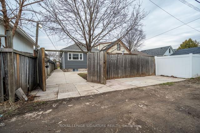 144 Weir St N, House detached with 2 bedrooms, 2 bathrooms and 4 parking in Hamilton ON | Image 22