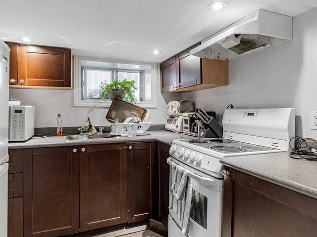 655 Willard Ave, House semidetached with 3 bedrooms, 2 bathrooms and 0 parking in Toronto ON | Image 9