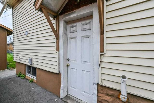 15 Parkdale Ave S, House other with 3 bedrooms, 3 bathrooms and 2 parking in Hamilton ON | Image 20