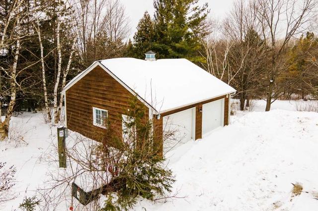 277 Meadowview Rd, House detached with 3 bedrooms, 3 bathrooms and 15 parking in Kawartha Lakes ON | Image 35