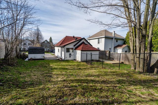 647 Dominion Ave, House detached with 3 bedrooms, 1 bathrooms and 4 parking in Midland ON | Image 13