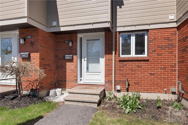 1703 Rodin Way, Townhouse with 3 bedrooms, 2 bathrooms and 1 parking in Ottawa ON | Image 2