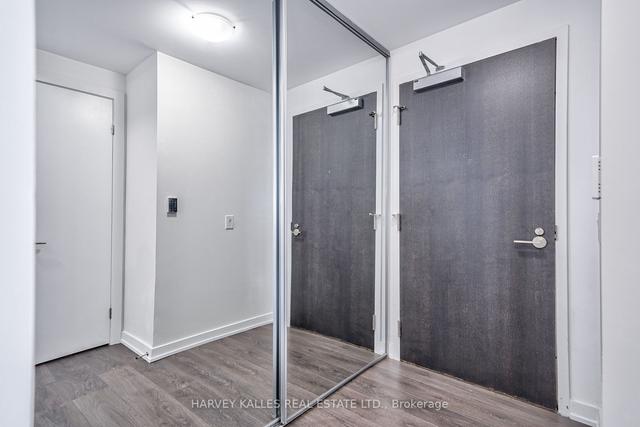 1604 - 609 Avenue Rd, Condo with 2 bedrooms, 2 bathrooms and 1 parking in Toronto ON | Image 29