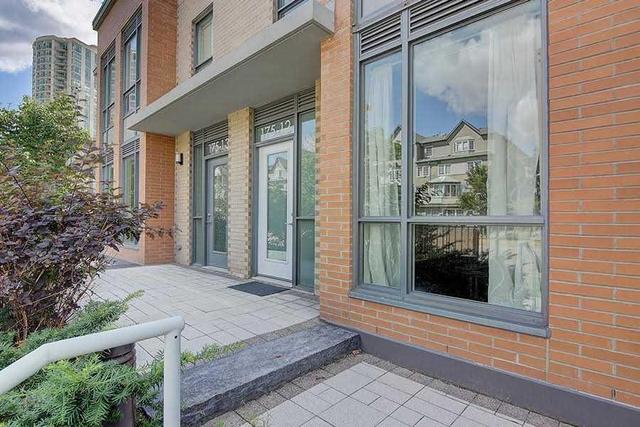 Th12 - 175 Bonis Ave, Townhouse with 3 bedrooms, 3 bathrooms and 2 parking in Toronto ON | Image 2