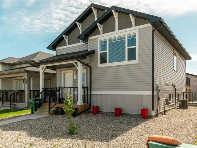 164 Cabot Landing W, House detached with 4 bedrooms, 3 bathrooms and 4 parking in Lethbridge AB | Image 1