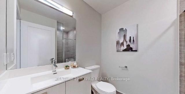 3015 - 275 Village Green Sq, Condo with 1 bedrooms, 2 bathrooms and 1 parking in Toronto ON | Image 3