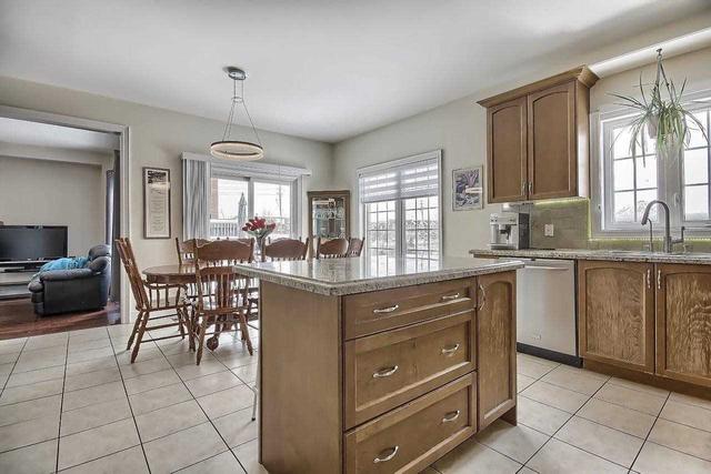 109 Lady Karen Cres, House detached with 4 bedrooms, 5 bathrooms and 6 parking in Vaughan ON | Image 32