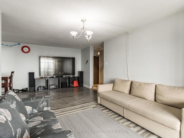 1008 - 15 Kensington Rd, Condo with 3 bedrooms, 2 bathrooms and 1 parking in Brampton ON | Image 4