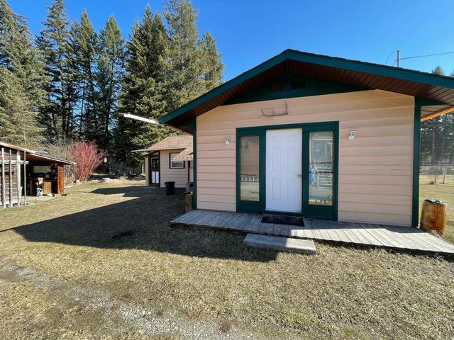 4561 Barleben Road, House detached with 2 bedrooms, 1 bathrooms and null parking in East Kootenay E BC | Image 28