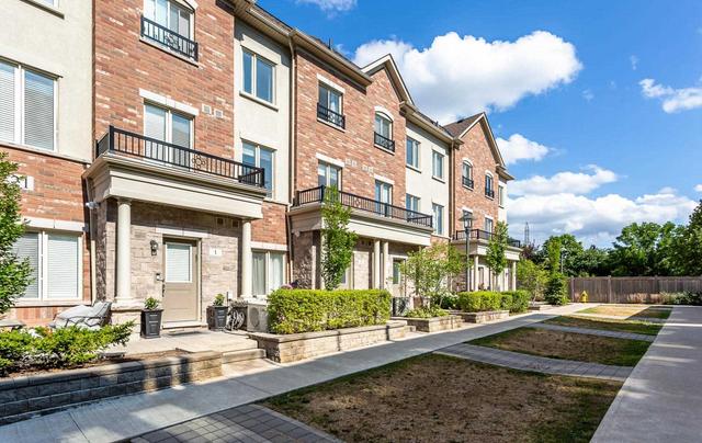 th2 - 21 Coneflower Cres, Townhouse with 3 bedrooms, 3 bathrooms and 1 parking in Toronto ON | Image 1