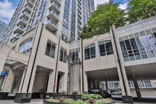 ph05 - 763 Bay St, Condo with 2 bedrooms, 3 bathrooms and 3 parking in Toronto ON | Image 23
