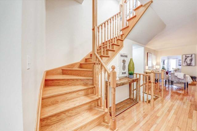 135 Lakeridge Dr, House detached with 4 bedrooms, 5 bathrooms and 3 parking in Toronto ON | Image 37