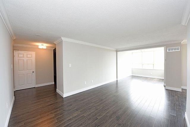 1402 - 30 Malta Ave, Condo with 3 bedrooms, 2 bathrooms and 1 parking in Brampton ON | Image 14