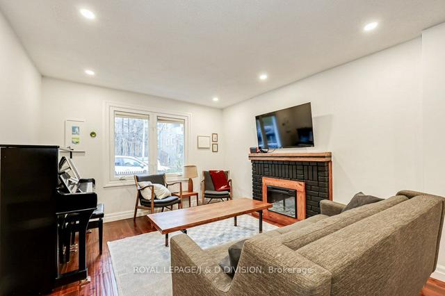 1095.5 Davenport Rd, House semidetached with 3 bedrooms, 3 bathrooms and 2 parking in Toronto ON | Image 35
