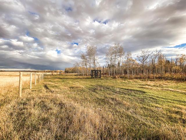 80218 82 Range, House detached with 3 bedrooms, 2 bathrooms and 12 parking in Saddle Hills County AB | Image 37