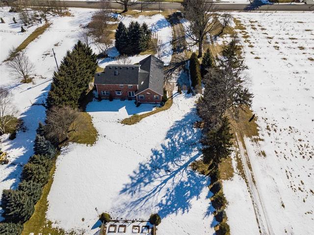1121 2nd Concession Rd W, House detached with 4 bedrooms, 3 bathrooms and 8 parking in Hamilton ON | Image 30