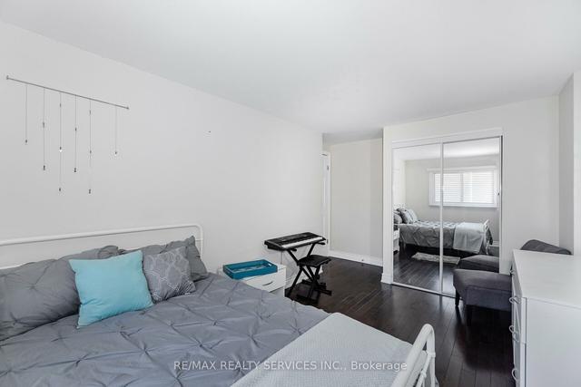 16 - 16 Carleton Pl, Townhouse with 3 bedrooms, 2 bathrooms and 2 parking in Brampton ON | Image 13