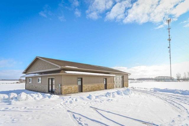 7076 Sideroad 2 Sdrd, Home with 3 bedrooms, 4 bathrooms and 20 parking in Wellington North ON | Image 31