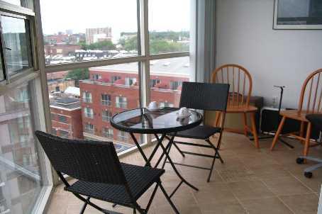1012 - 725 King St W, Condo with 2 bedrooms, 1 bathrooms and 1 parking in Toronto ON | Image 9