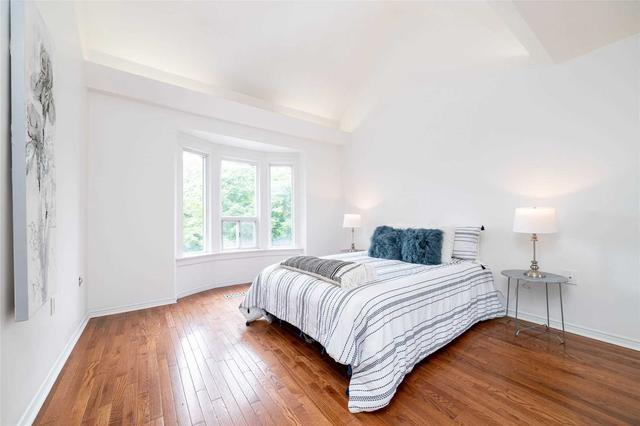 117 Leslie St, House semidetached with 2 bedrooms, 2 bathrooms and 1 parking in Toronto ON | Image 7