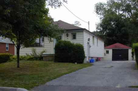 79 Stuart Ave, House detached with 2 bedrooms, 2 bathrooms and 4 parking in Toronto ON | Image 1