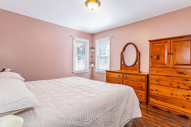 86 Linwood St, House detached with 2 bedrooms, 1 bathrooms and 4 parking in London ON | Image 8